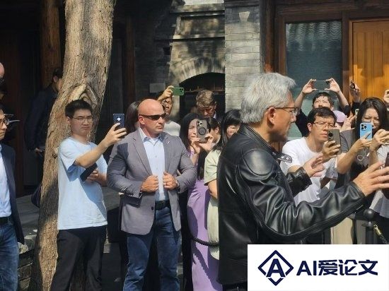 黄仁勋称不用怀疑苹果AI的能力人家有自己的节奏